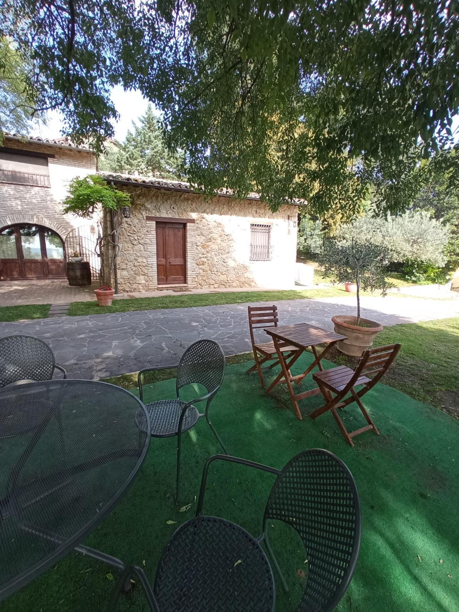 All'Ombra Di San Damiano Asís Exterior foto