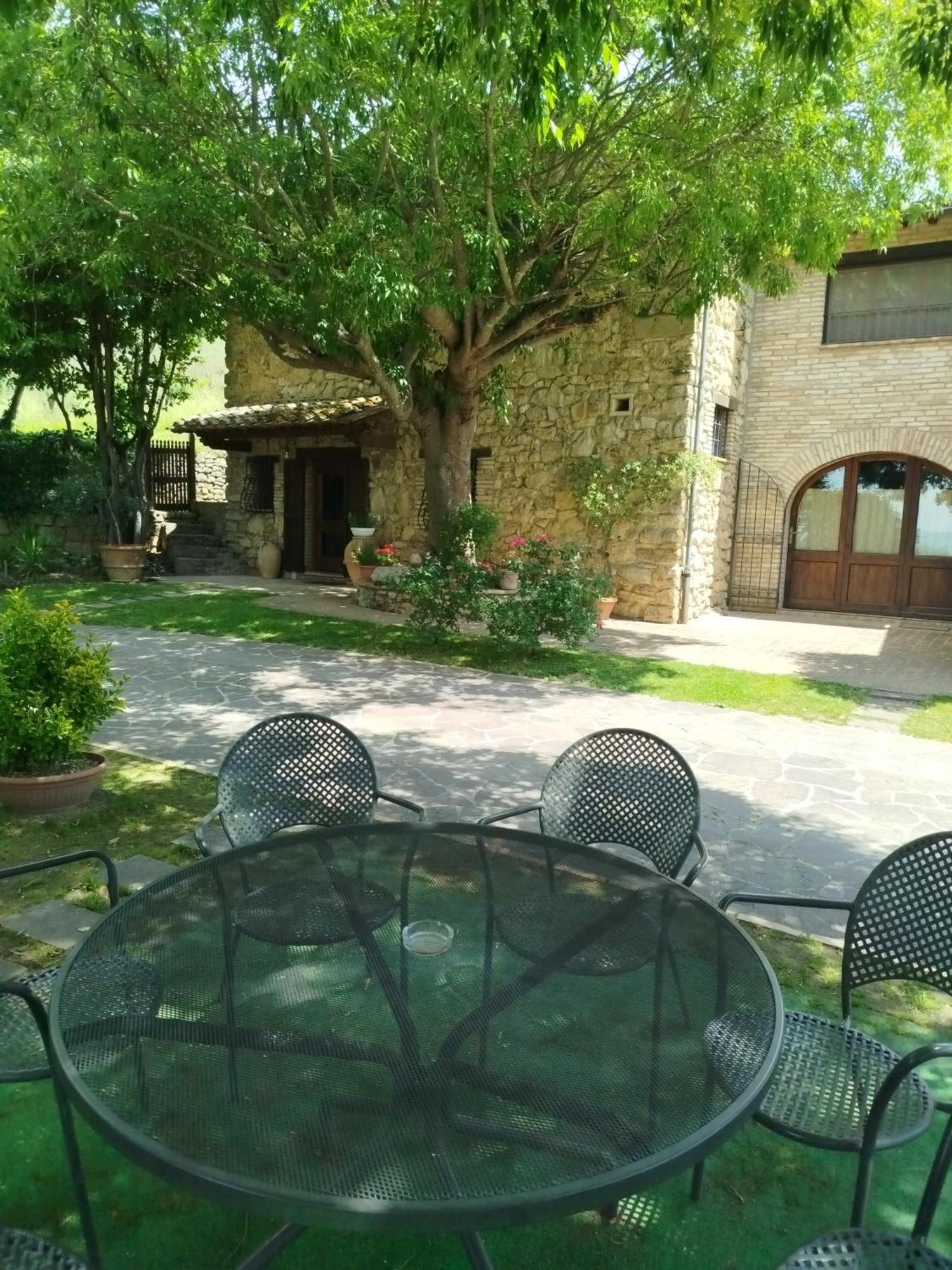 All'Ombra Di San Damiano Asís Exterior foto